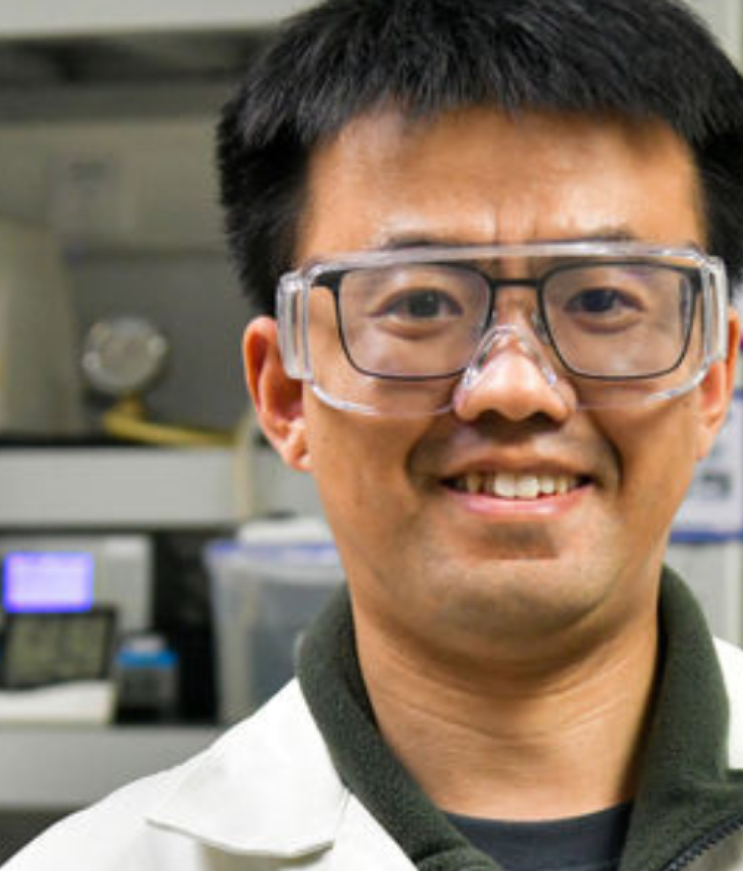 Saint-Gobain employee shot - manufacturing